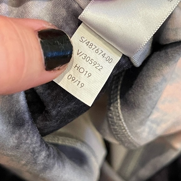 Athleta elation 7/8 pink black tie dye leggings - Picture 6 of 10